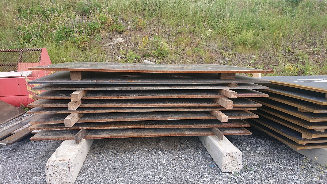 Körplåt 3m vikt 1440kg. Format 30x3000x2000mm